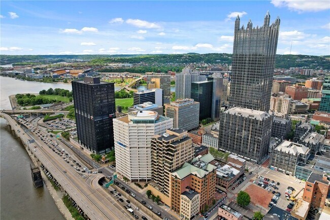 Building Photo - 151 Fort Pitt Blvd