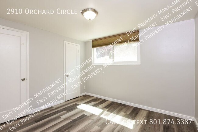 Building Photo - 2910 Orchard Cir