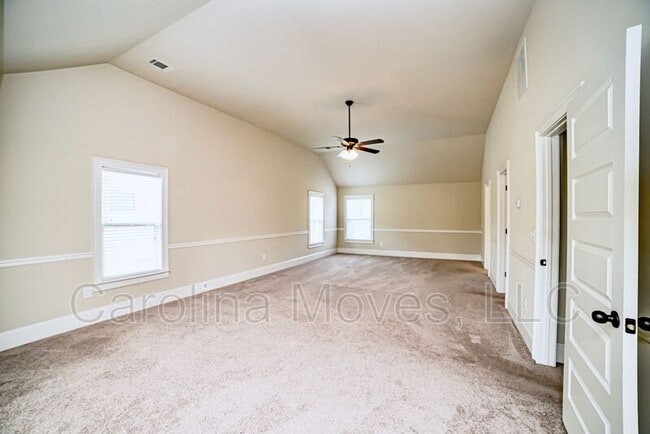Building Photo - 200 Sunnybrook Ln