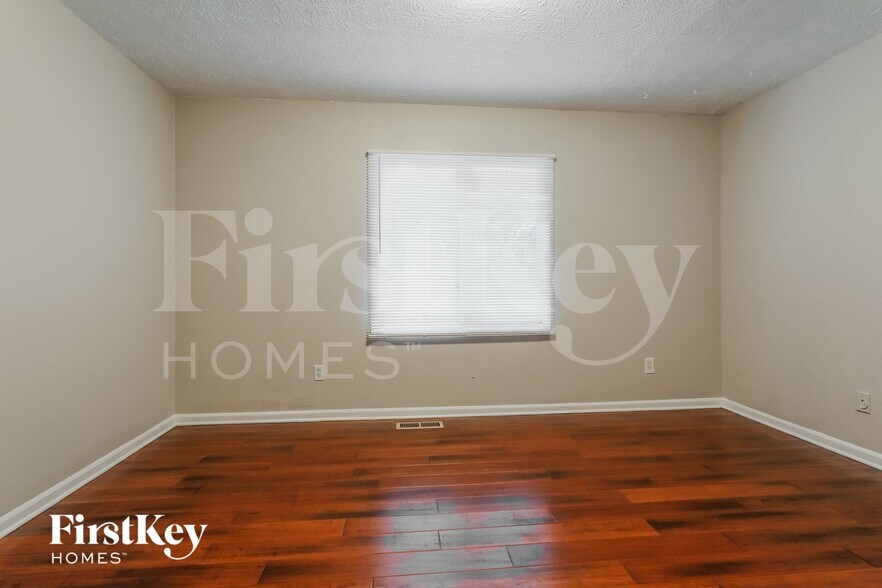 Building Photo - 2738 N Bogan Rd NE