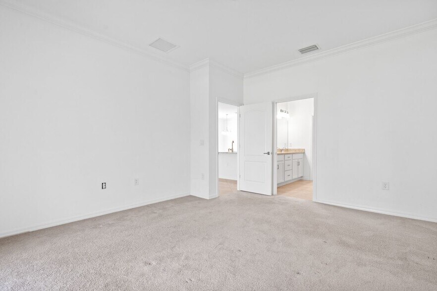 Building Photo - 4288 Lemongrass Dr
