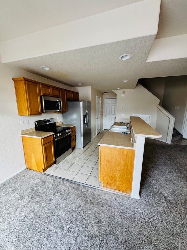 Building Photo - 3884 Packers Point