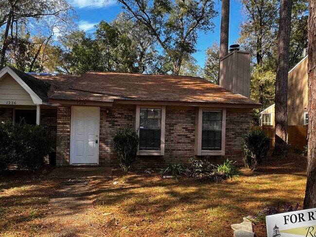 Building Photo - 1224 Brafforton Dr