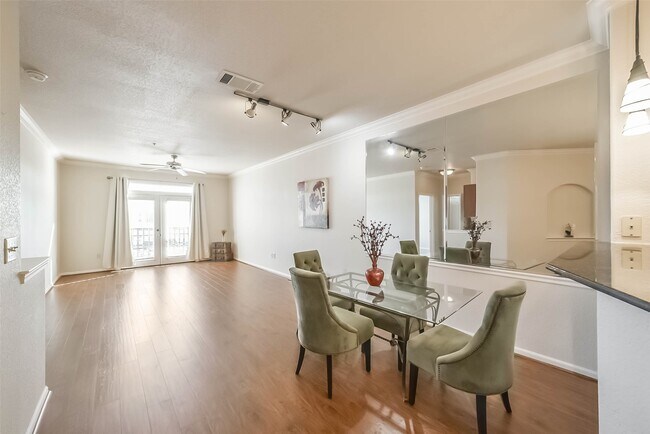 Building Photo - 1711 Old Spanish Trl