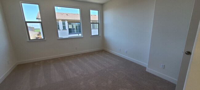 Building Photo - Luxury home in Springlake in Woodland