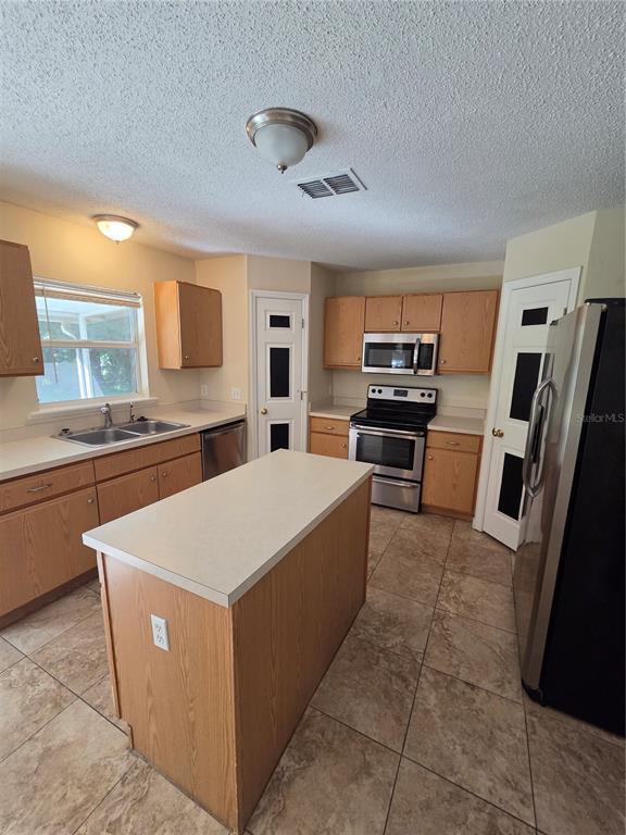 Building Photo - 9442 Water Fern Cir