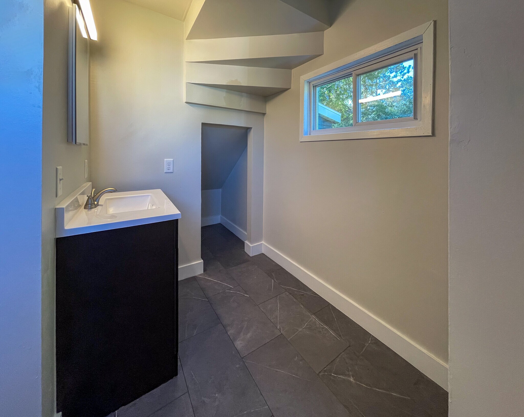 Building Photo - 13 Gilbert St