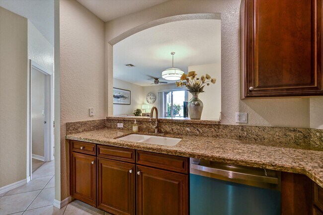 Building Photo - 4870 Bonsai Cir