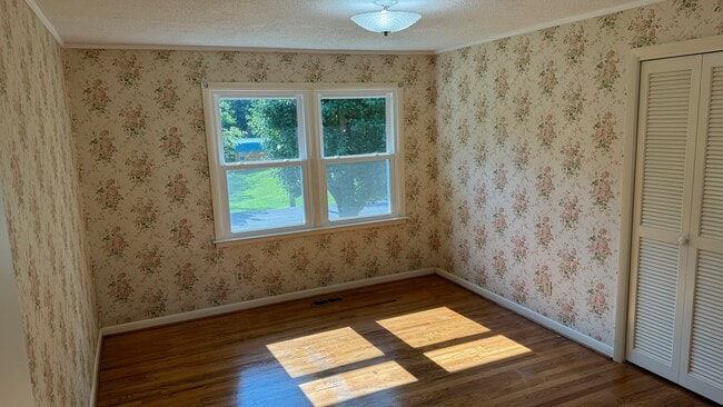 Building Photo - 220 Wilkins Ave