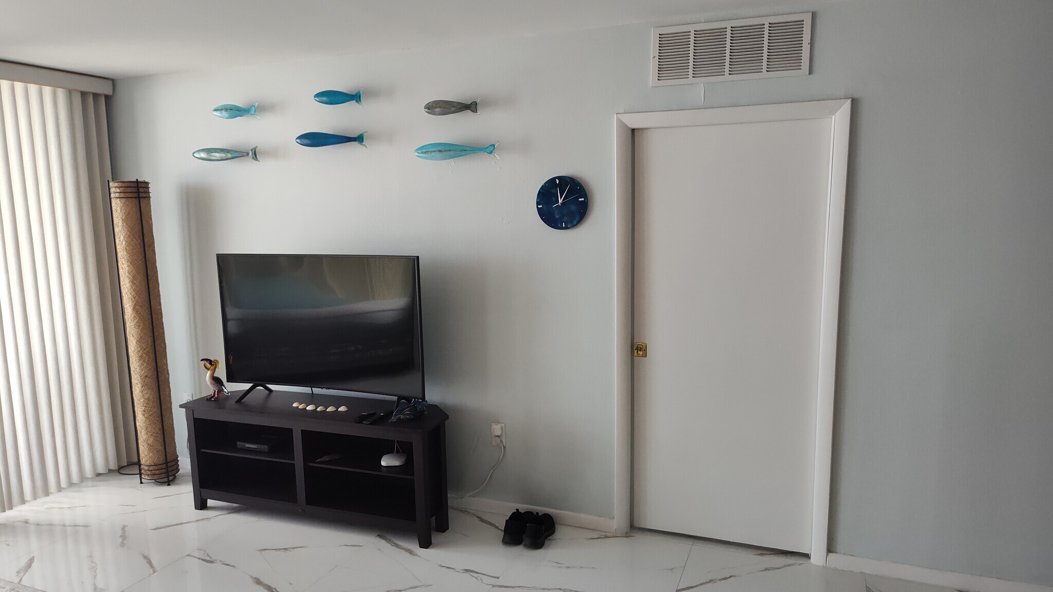 Building Photo - 9940 S Ocean Dr