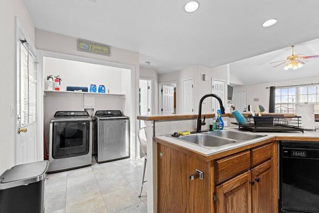 Building Photo - 5343 Godas Cir