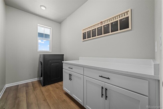 Building Photo - 815 Simmental Lp