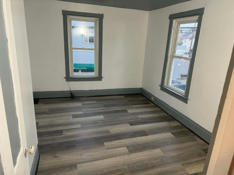 Building Photo - 101 2nd Ave