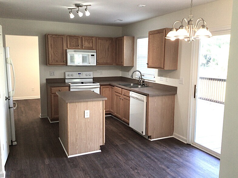 Building Photo - 1001 Finley Ct