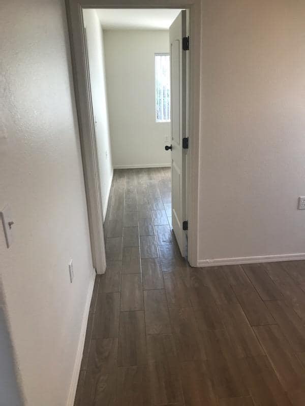 Primary Photo - 1639 W Sauvignon Dr