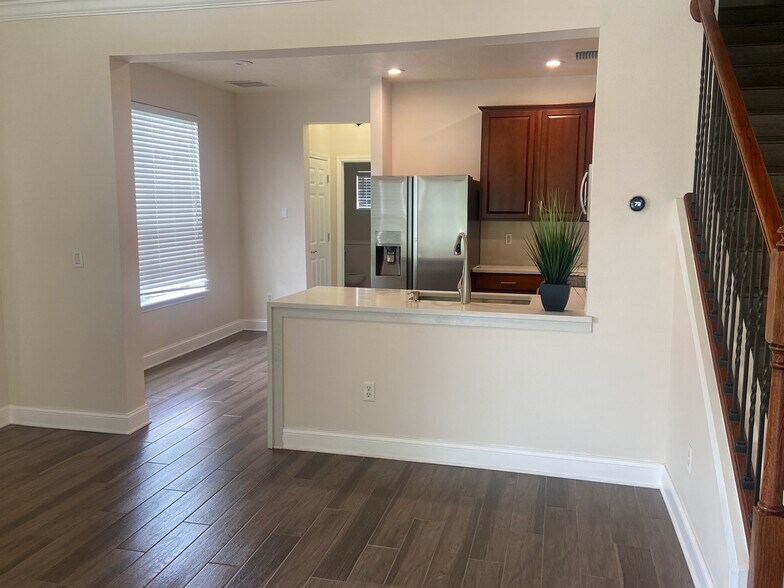 Building Photo - 4115 Crownwood Dr