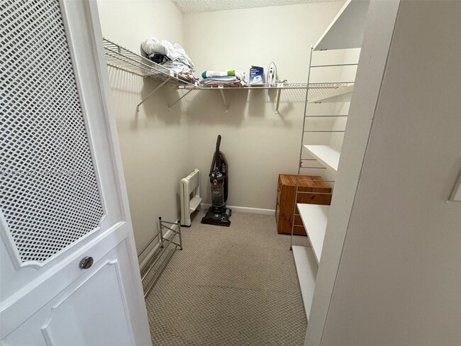 Building Photo - 17011 N Bay Rd