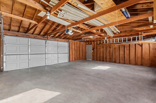 Building Photo - 4214 Xenia Ave N