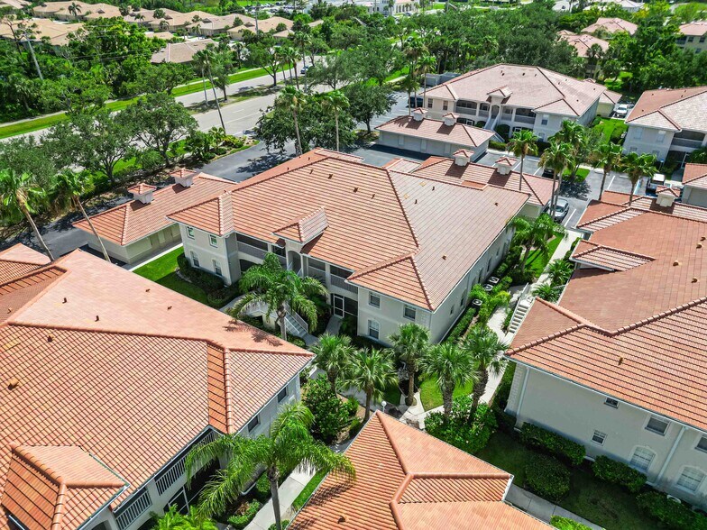 Building Photo - 8202 L Pavia Blvd