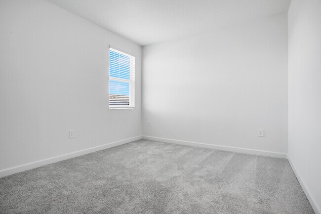 Building Photo - 5640 Vinyasa Rd