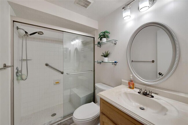 Building Photo - 4112 Hampton Dr