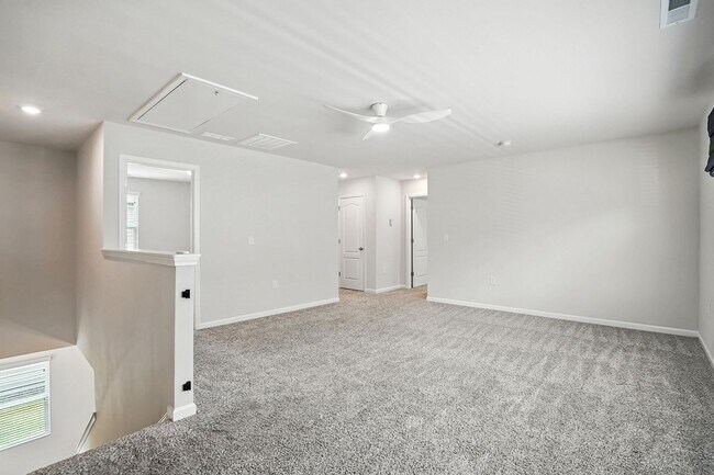 Building Photo - 205 Wilbur Lake Dr