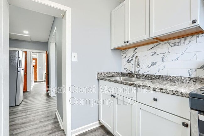 Building Photo - 2316 Garrett Ave