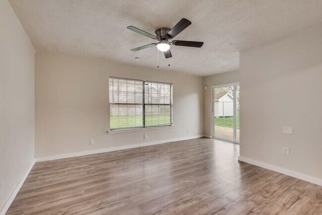 Building Photo - 3305 Avenue L