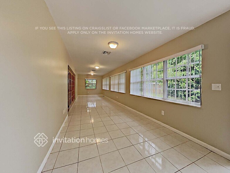 Building Photo - 9620 Thanksgiving Dr