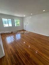 Building Photo - 8226 Crespi Blvd