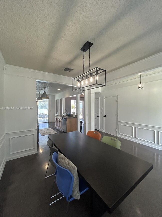 Building Photo - 5708 S Plum Bay Pkwy