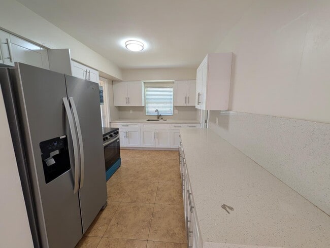 Building Photo - 180 Penn Way