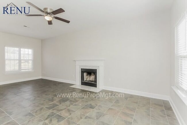 Building Photo - Available Now!! **$0 APPLICATION FEE**