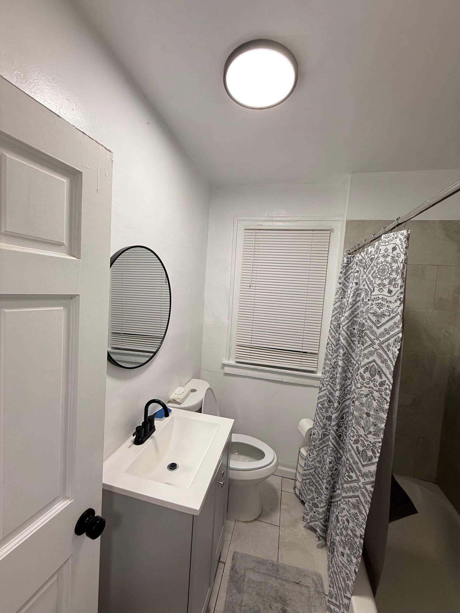 Bathroom - 11327 Littlefield St