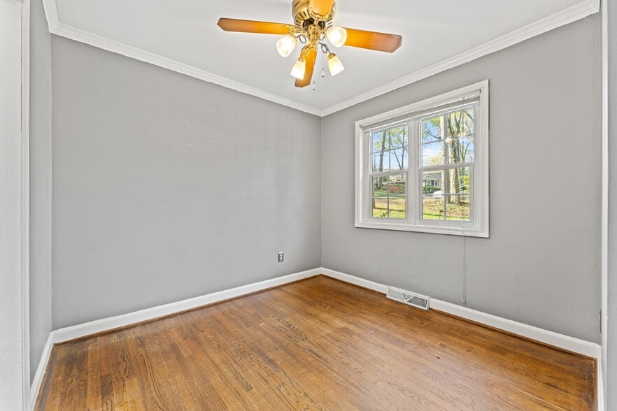 Building Photo - 34 Knoxbury Terrace