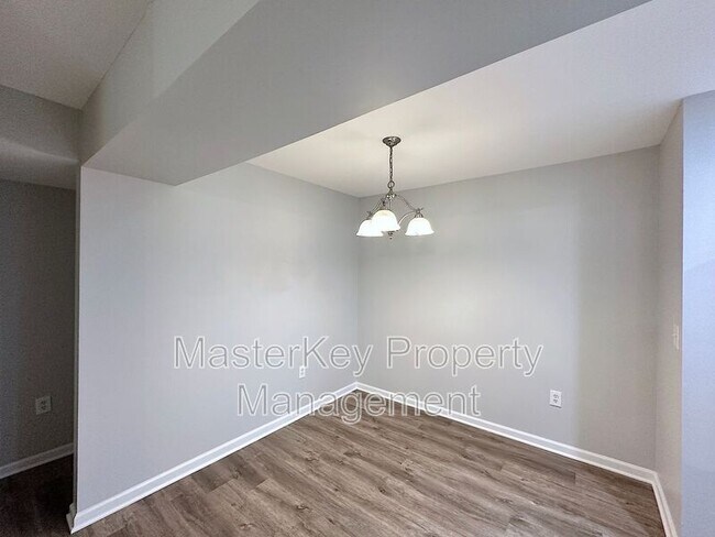 Building Photo - 1312 Hillbrow Ln