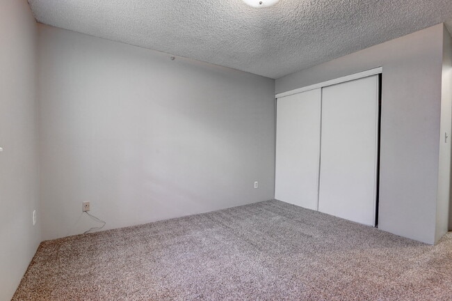Building Photo - $1,790.95, 2-bed, 2-bath located in Denver