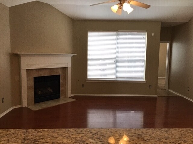 Building Photo - 8723 Rollick Dr