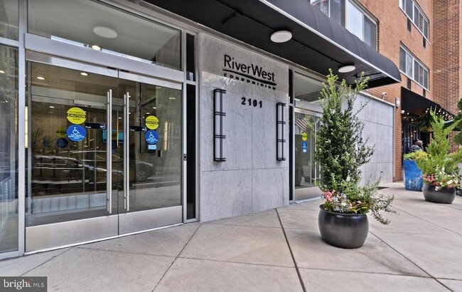 Building Photo - 2101 Chestnut St