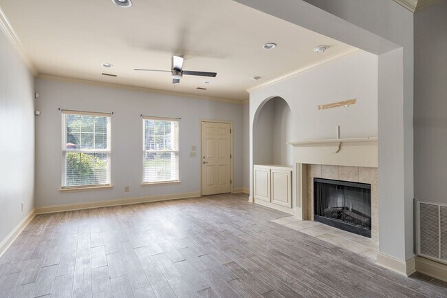 Building Photo - 4316 Summercrest Blvd