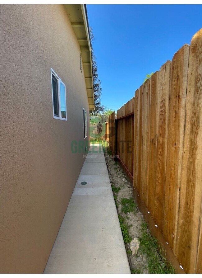 Building Photo - Newly built 2B/2B ADU Unit located in Modesto Ca AVAILABLE NOW!!