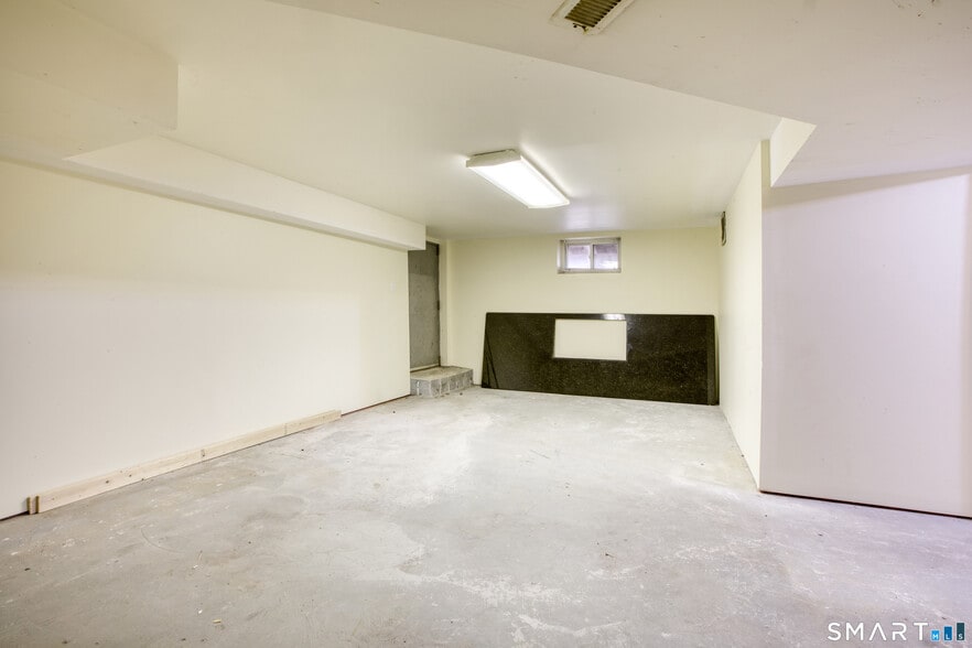 Storage - 24 Hollow Wood Ln