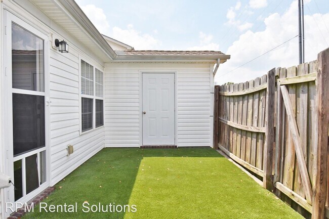 Building Photo - 2 br, 2.5 bath House - 3106 George Buchanan