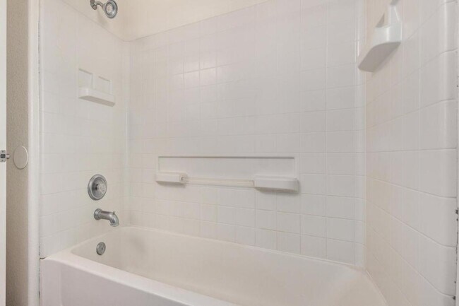 Building Photo - 13296 E Coyote Well Dr