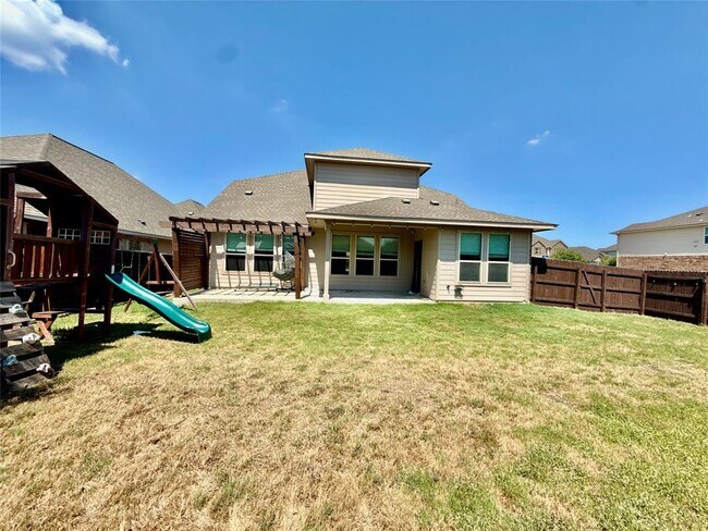 Building Photo - 17113 Antioch Ave