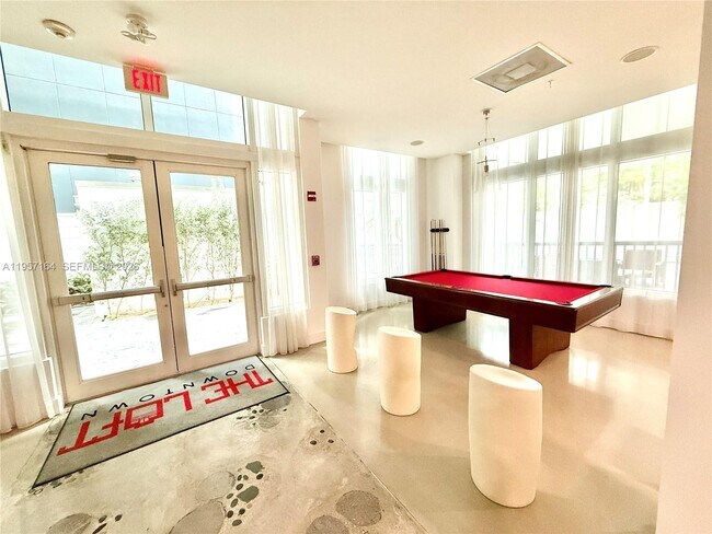 Building Photo - 234 NE 3rd St