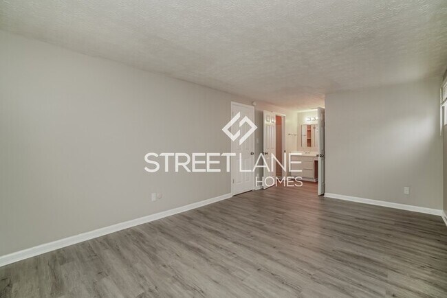 Building Photo - Charming 4 bedroom home in Pickerington!