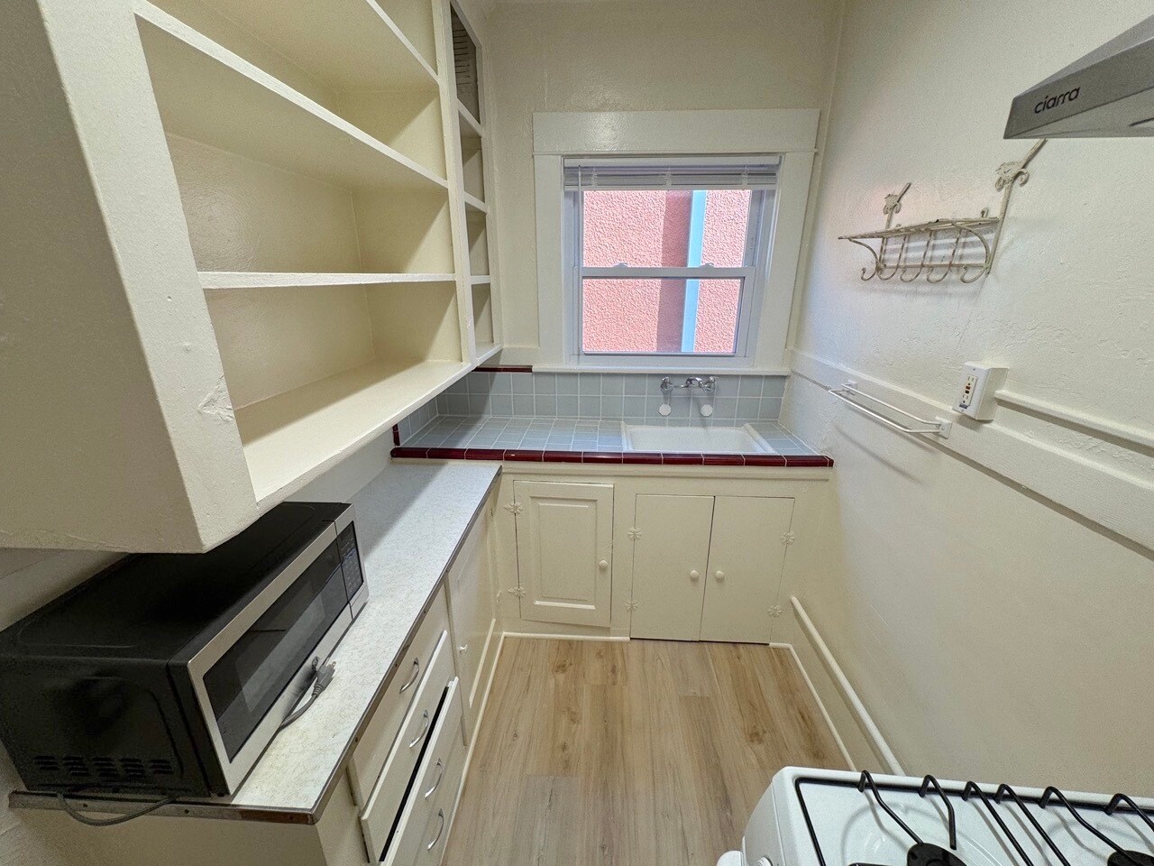 Building Photo - 40 Brooks Ave