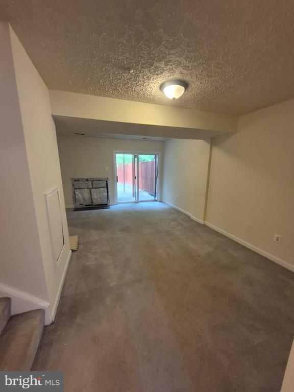 Building Photo - 2102 Racquet Pl