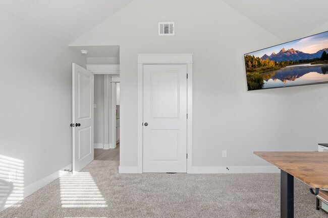 Building Photo - 173 Brazos Bnd